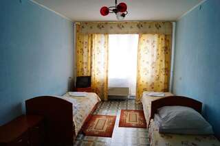 Гостиница Severnaya Zvezda Hotel Сыктывкар Бюджетный трехместный номер-3