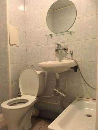 Гостиница Severnaya Zvezda Hotel Сыктывкар Бюджетный трехместный номер-5