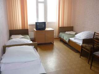 Гостиница Severnaya Zvezda Hotel Сыктывкар Четырехместный номер эконом-класса-2